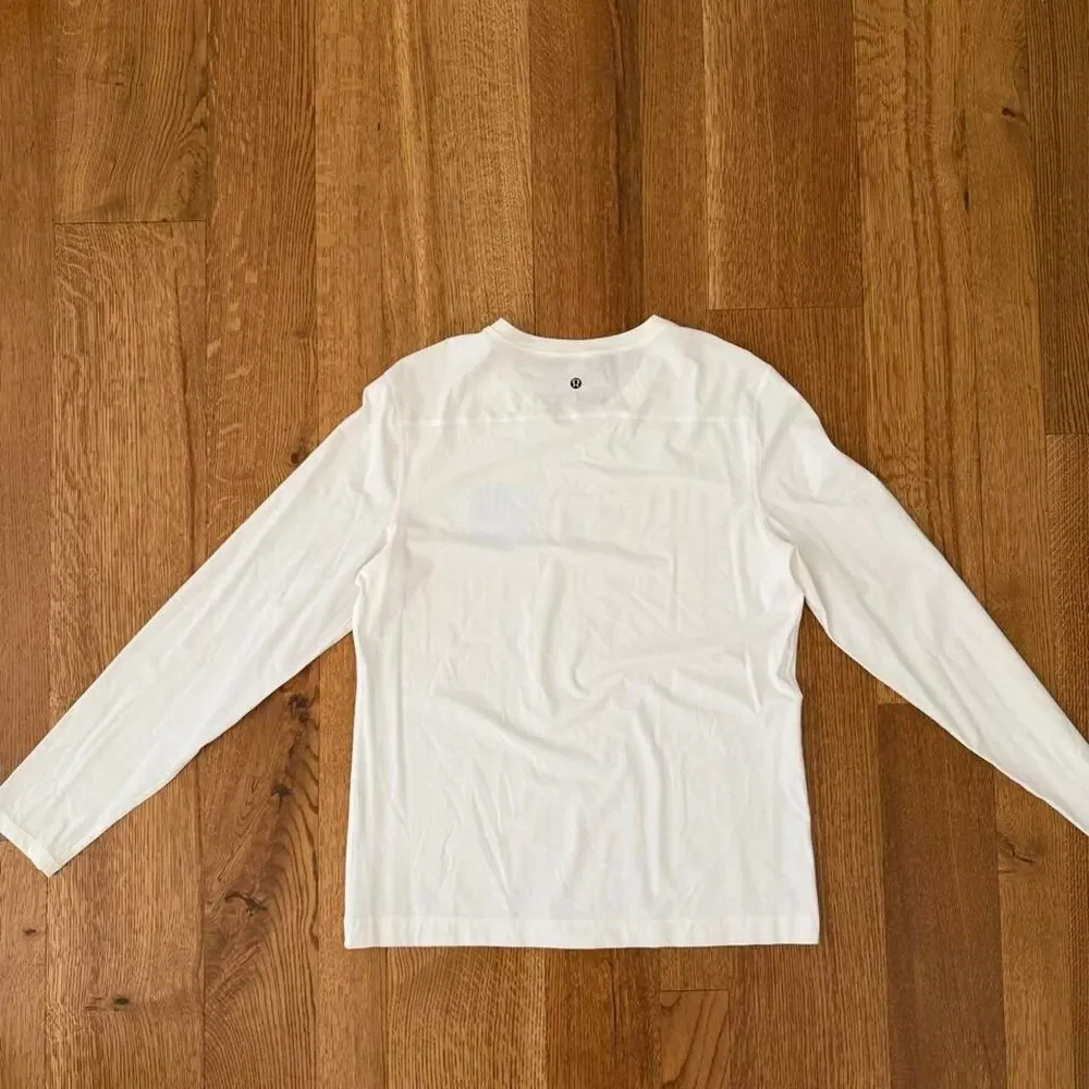 Lululemon Men's White Swim